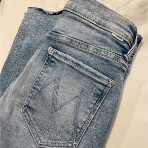 Mother Denim Love In A Boat- size 26 🤍
*New without the tag.